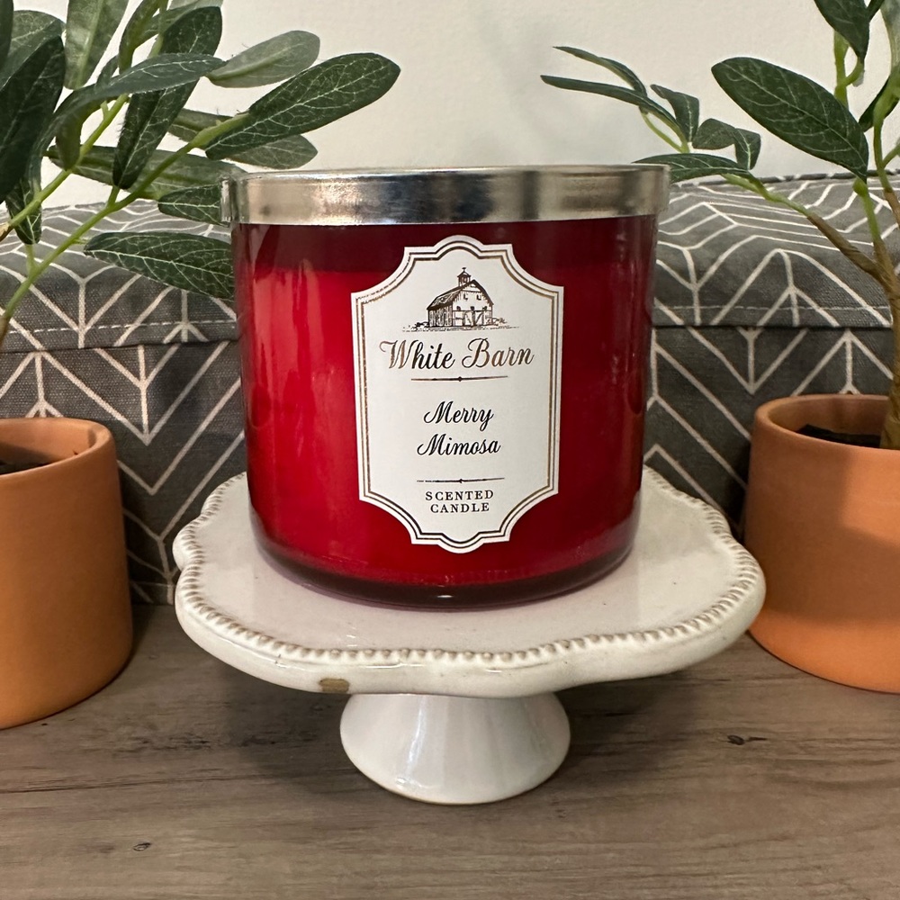 Brand new - Bath & Body Works 3-Wick candle